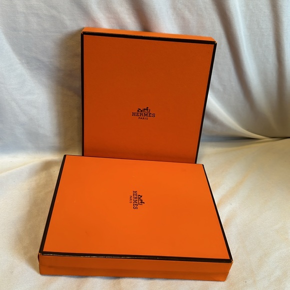 Hermes Accessories Box with Brown Ribbon! - Picture 3 of 5